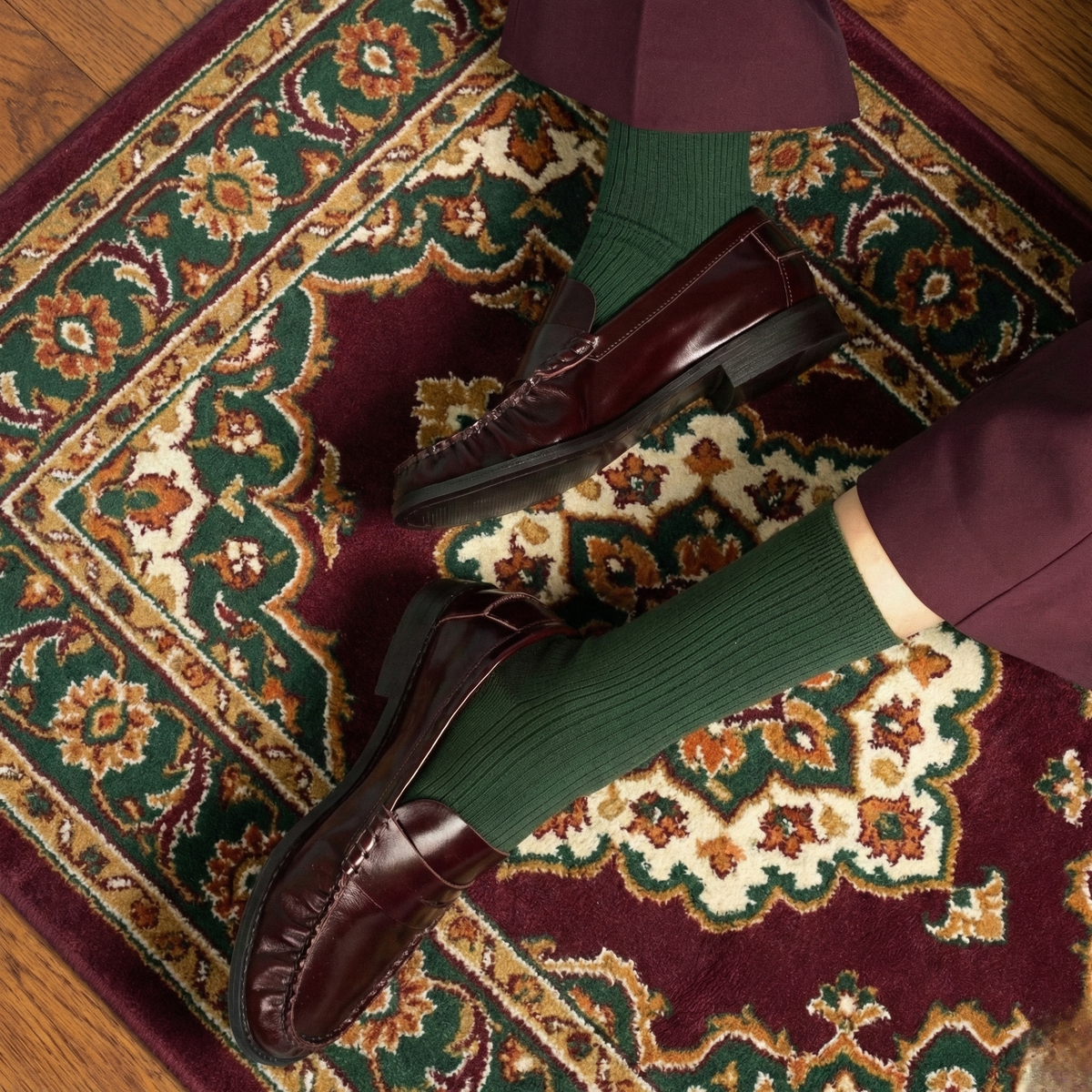 Chaussettes à fines rayures unies en coton biologique KLUE | Vert foncé: 36-40 — vue 5 sur 5