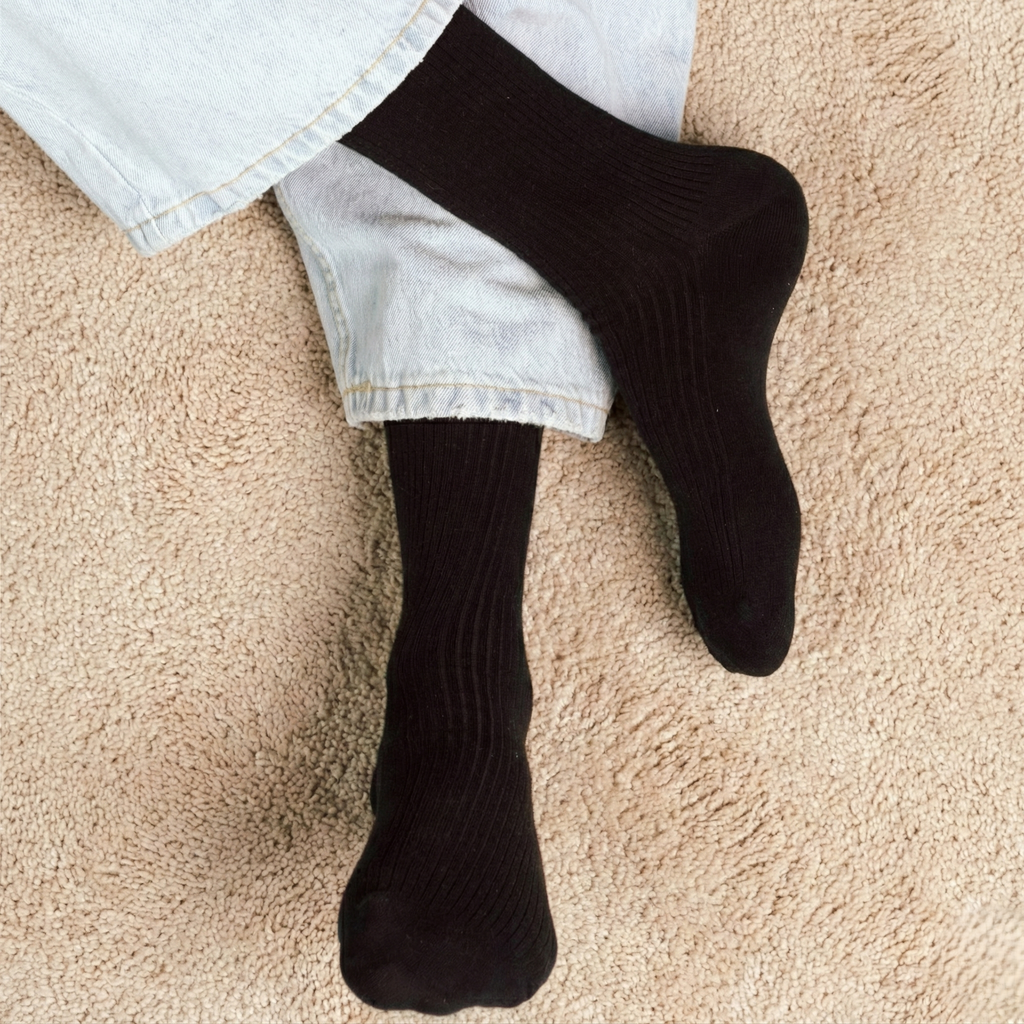 Chaussettes à fines rayures unies en coton biologique KLUE | Noir: 36-40 — vue 6 sur 6