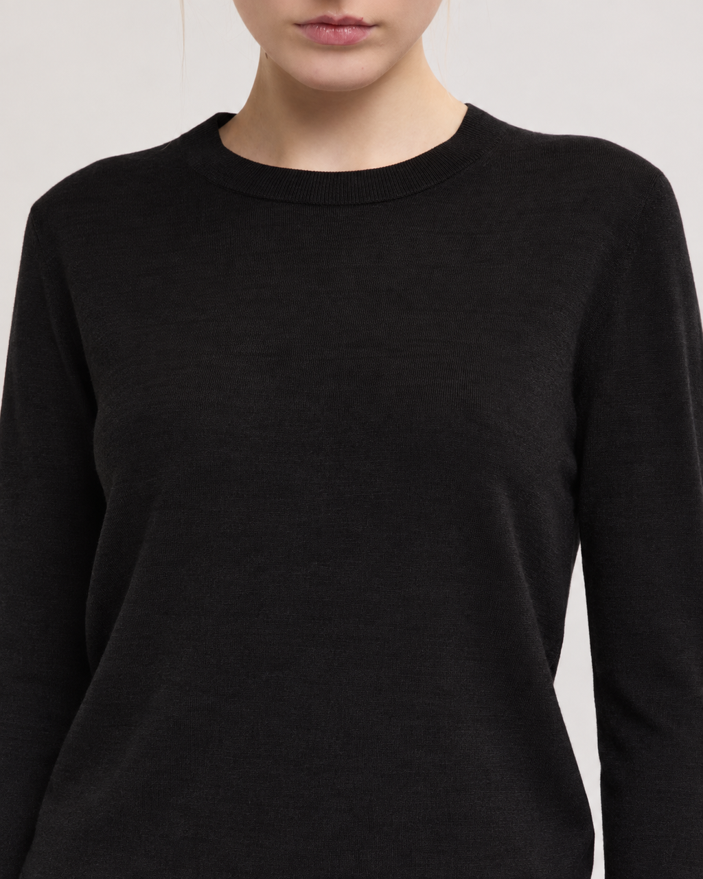 Détail maille du pull Catelina en cachemire noir Absolut Cashmere
