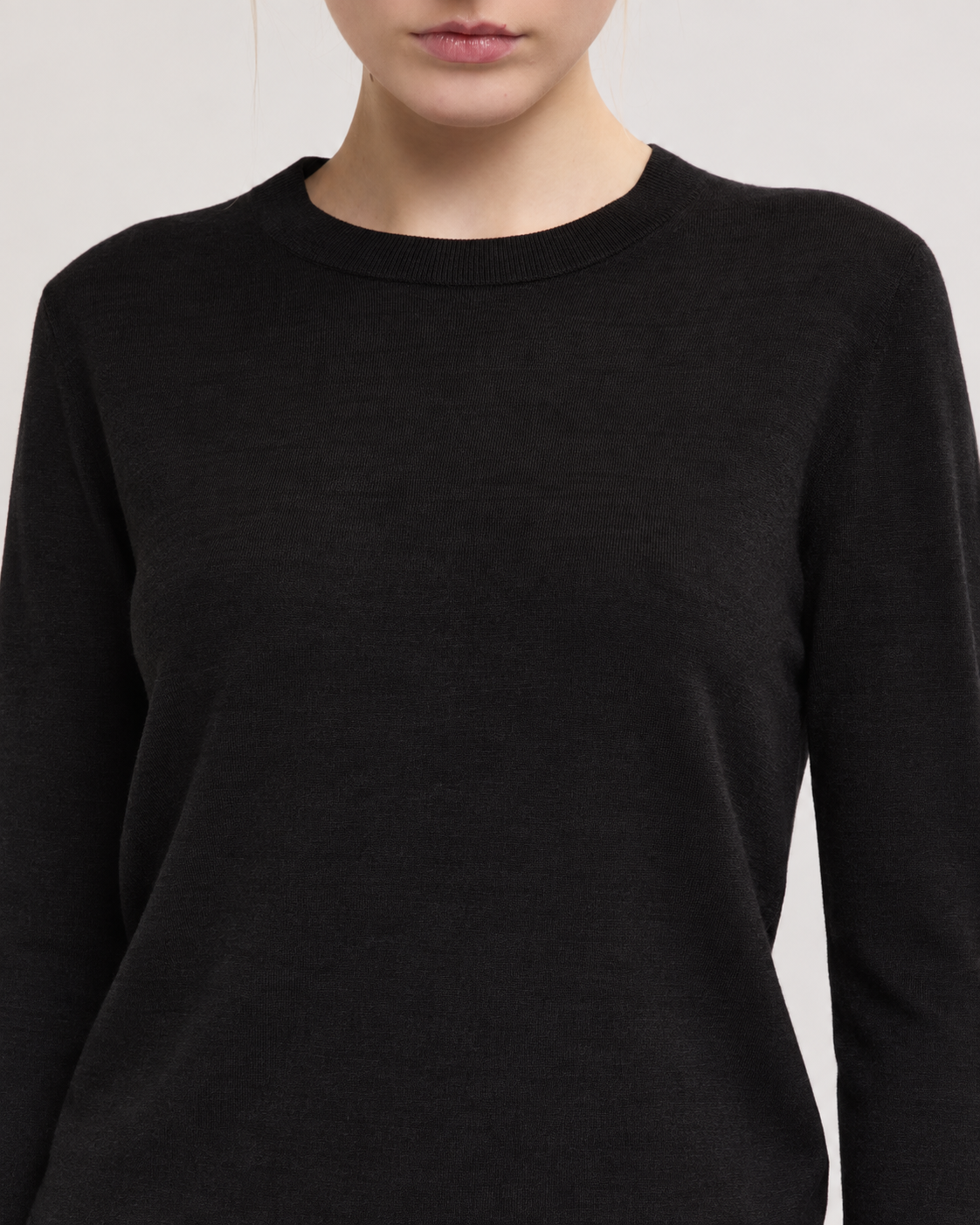 Détail maille du pull Catelina en cachemire noir Absolut Cashmere