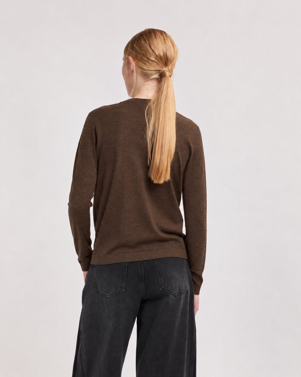 Pull Catelina en cachemire bronze Absolut Cashmere vue de dos