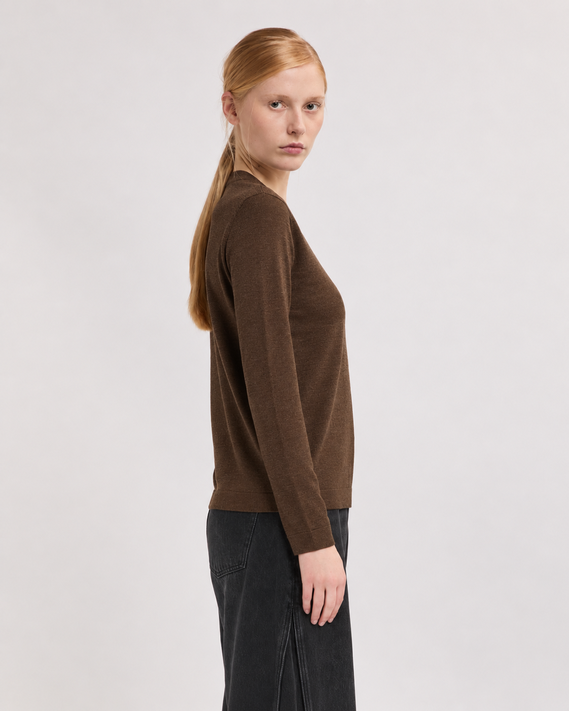 Pull Catelina en cachemire bronze Absolut Cashmere vue de profil