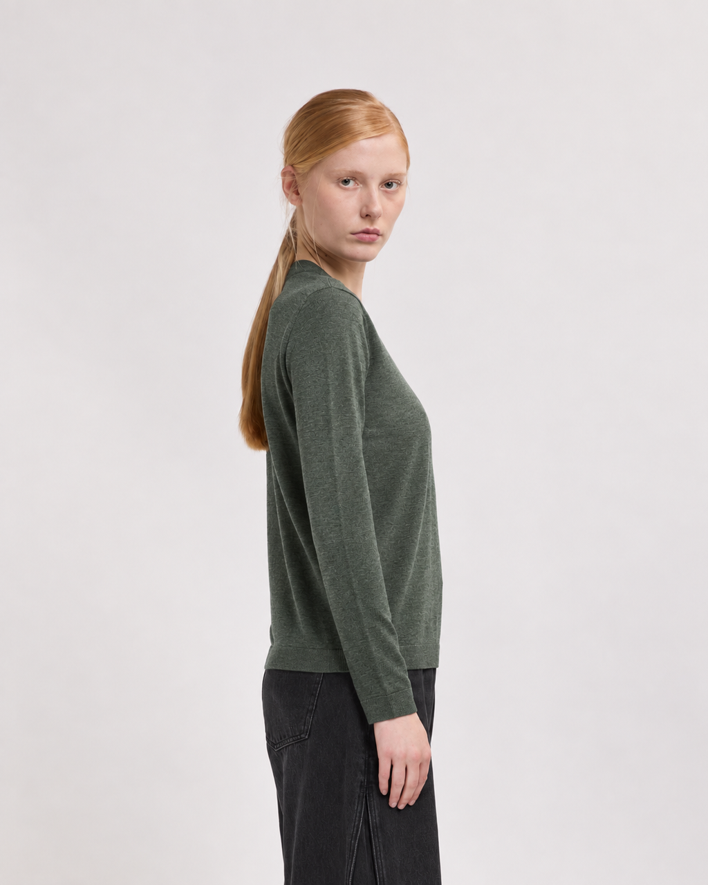 Pull Catelina en cachemire sauge foncée Absolut Cashmere vue de profil