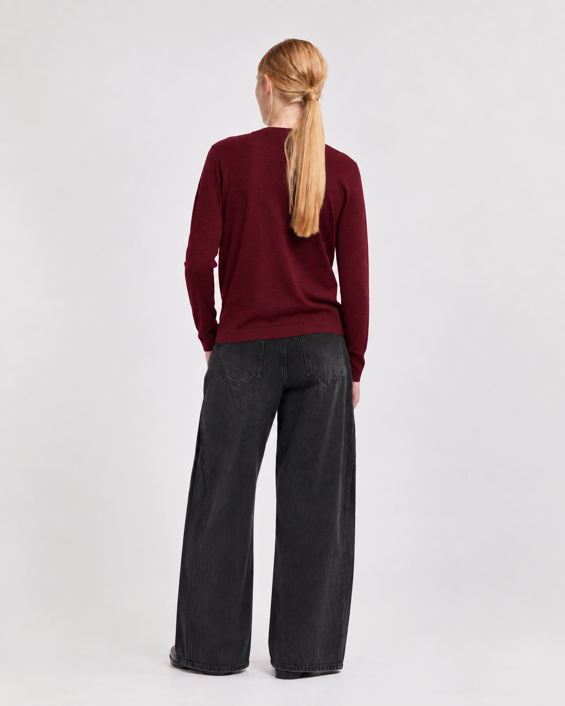 Pull Catelina en cachemire cerise profonde Absolut Cashmere vue de dos