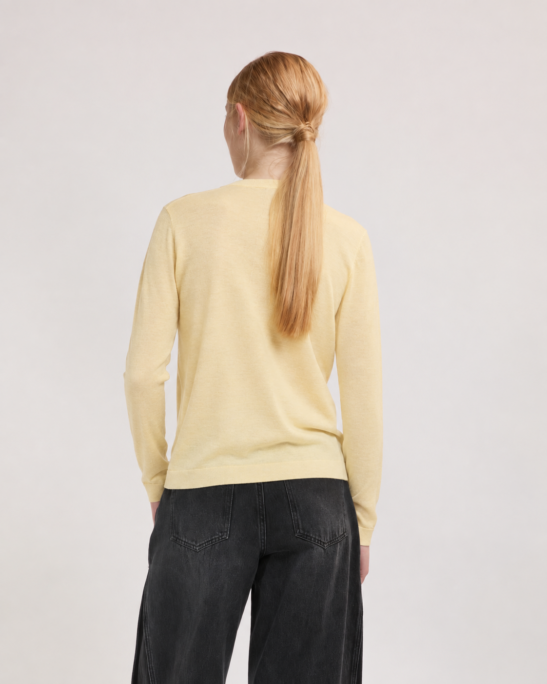 Pull Catelina en cachemire jaune clair Absolut Cashmere vue de dos