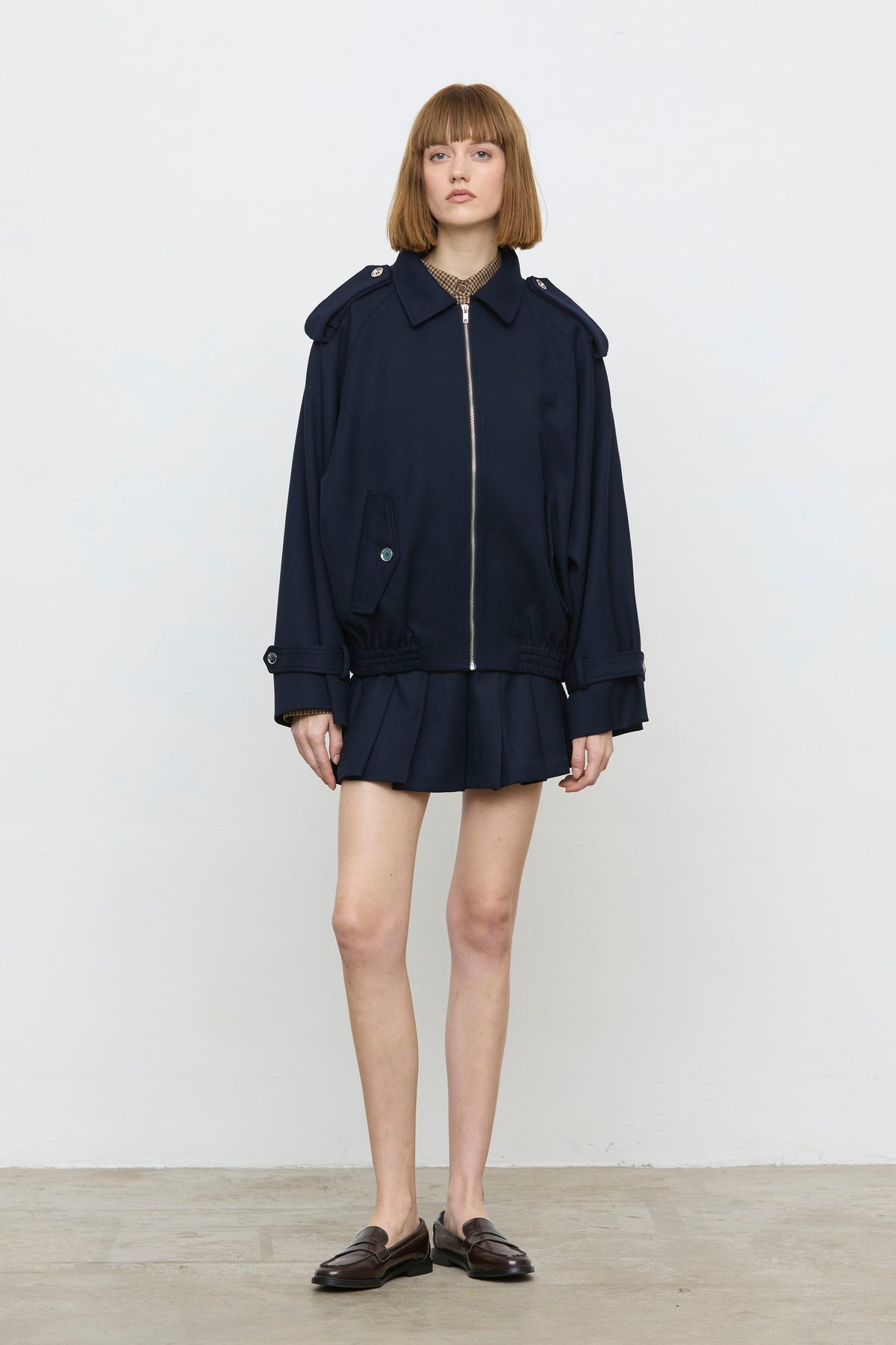 Veste courte bleu marine femme ELEH vue de face
