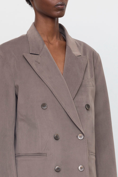 Détail blazer croisé taupe femme ELEH