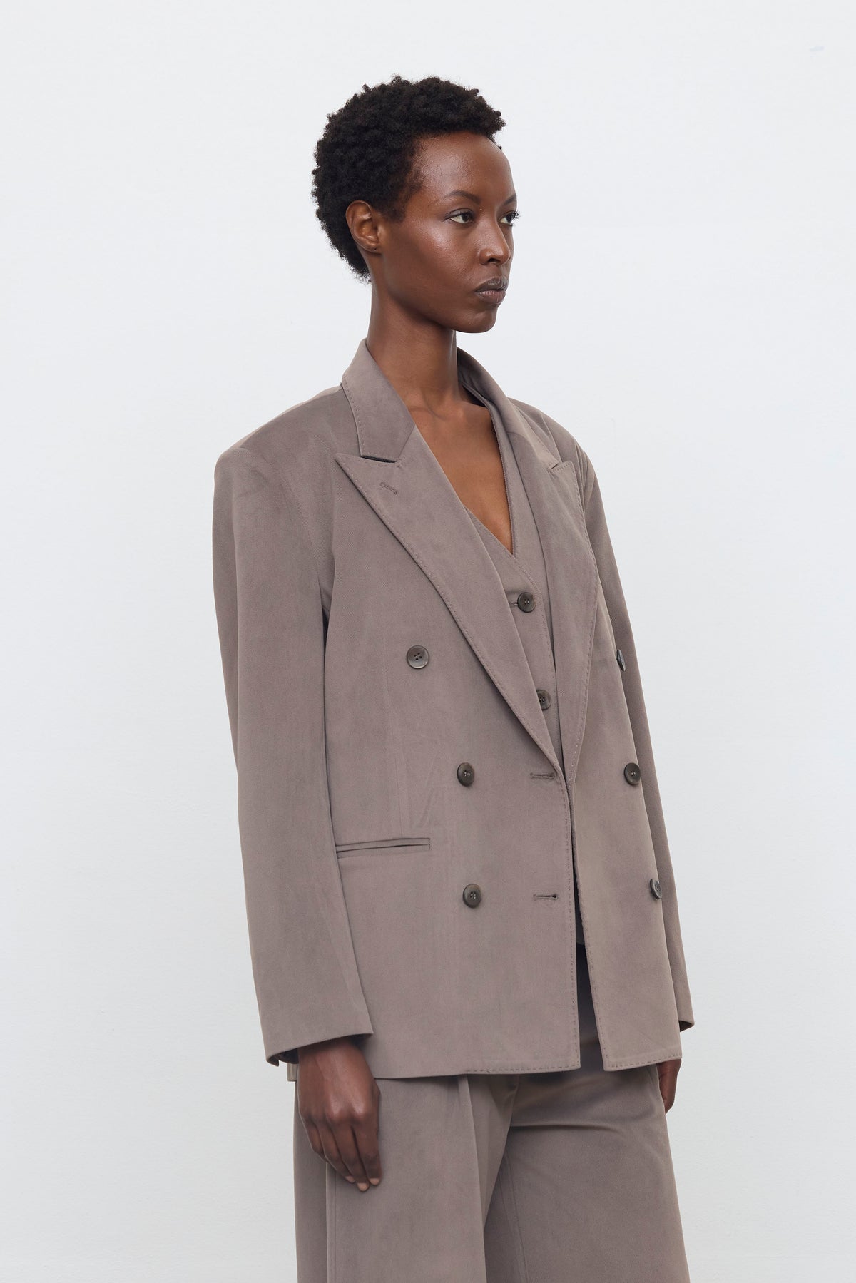 Blazer croisé taupe femme ELEH vue trois quarts