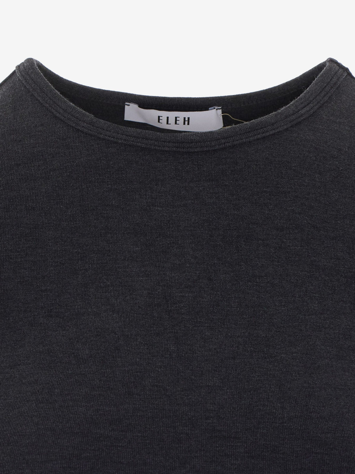 Détail col du top maille manches courtes gris anthracite femme ELEH