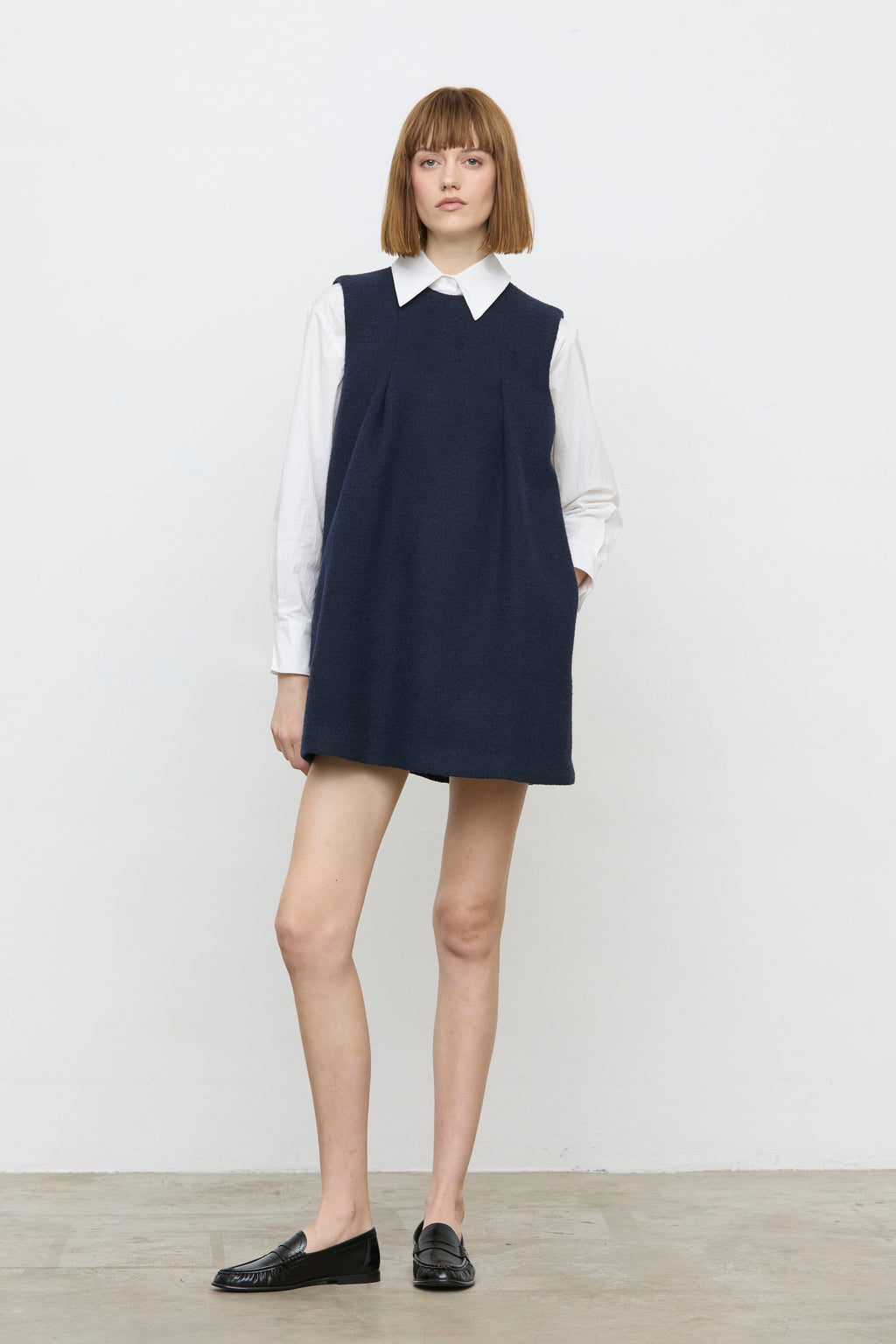 Robe longue sans manches bleu marine ELEH vue de face