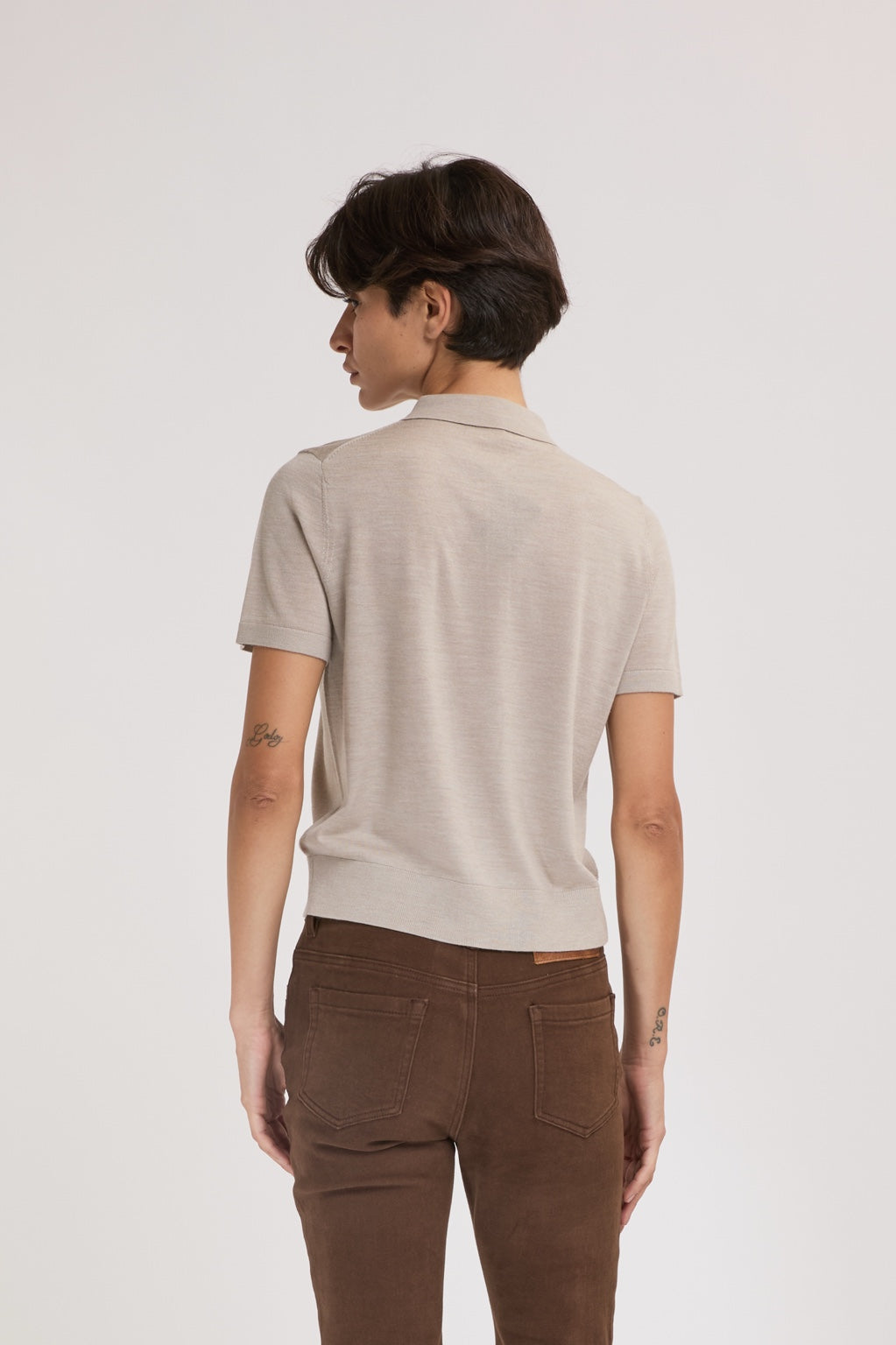 Polo en maille beige 100 % laine femme ELEH vue de dos