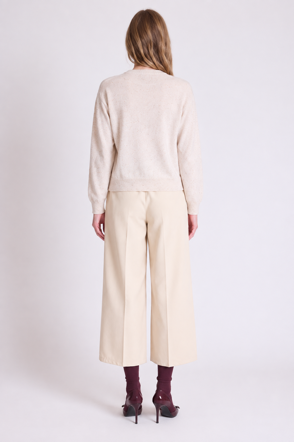 Pull Hannah Absolut Cashmere coloris Granit porté - vue de dos