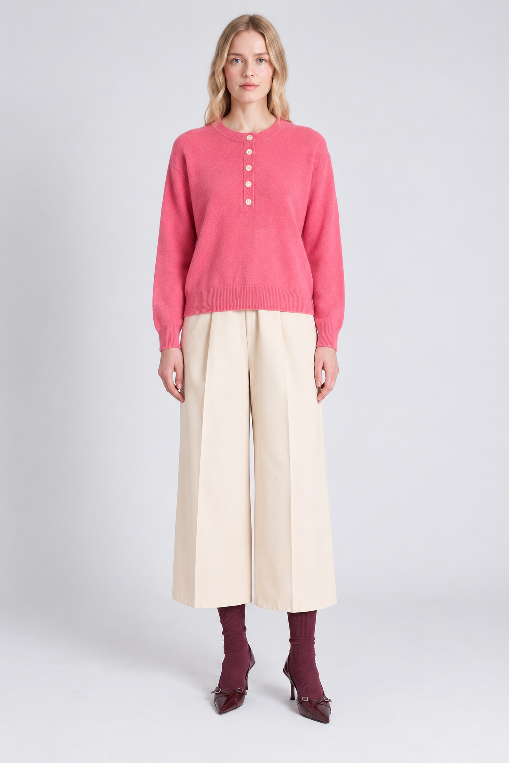 Pull Hannah Absolut Cashmere coloris Rose porté - vue de face