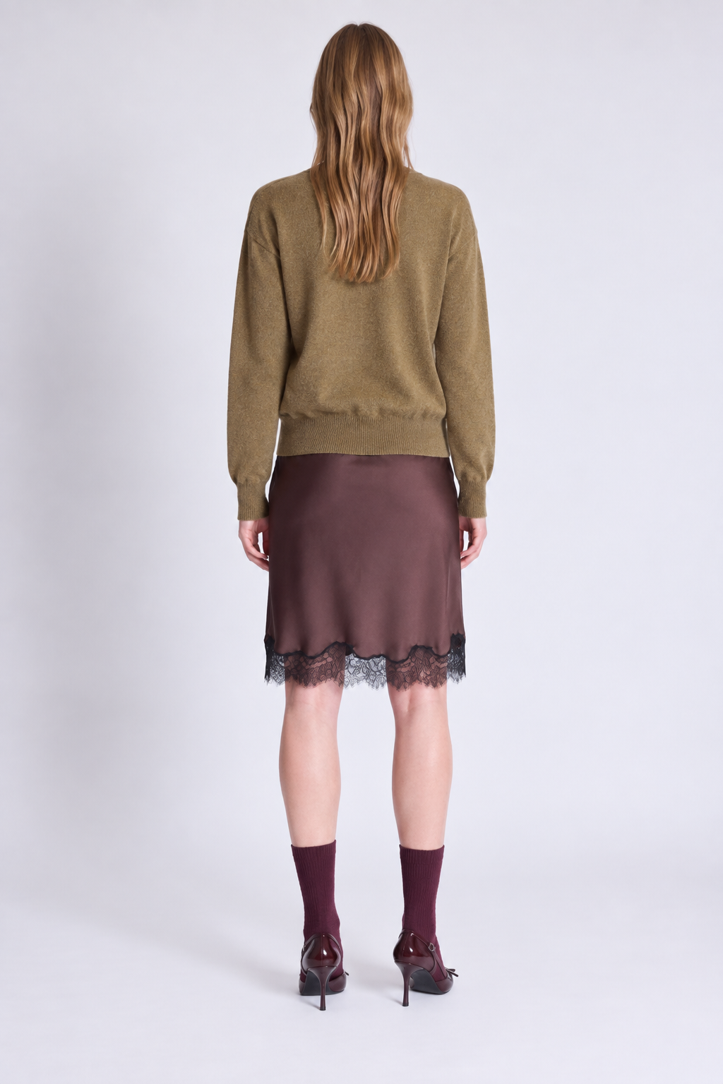 Cardigan réversible Lisette Absolut Cashmere Bronze porté vue de dos