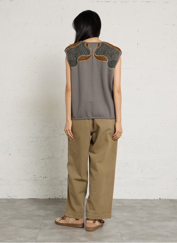 Sweat SIROP LAYER gris Leon & Harper porté de dos en pied