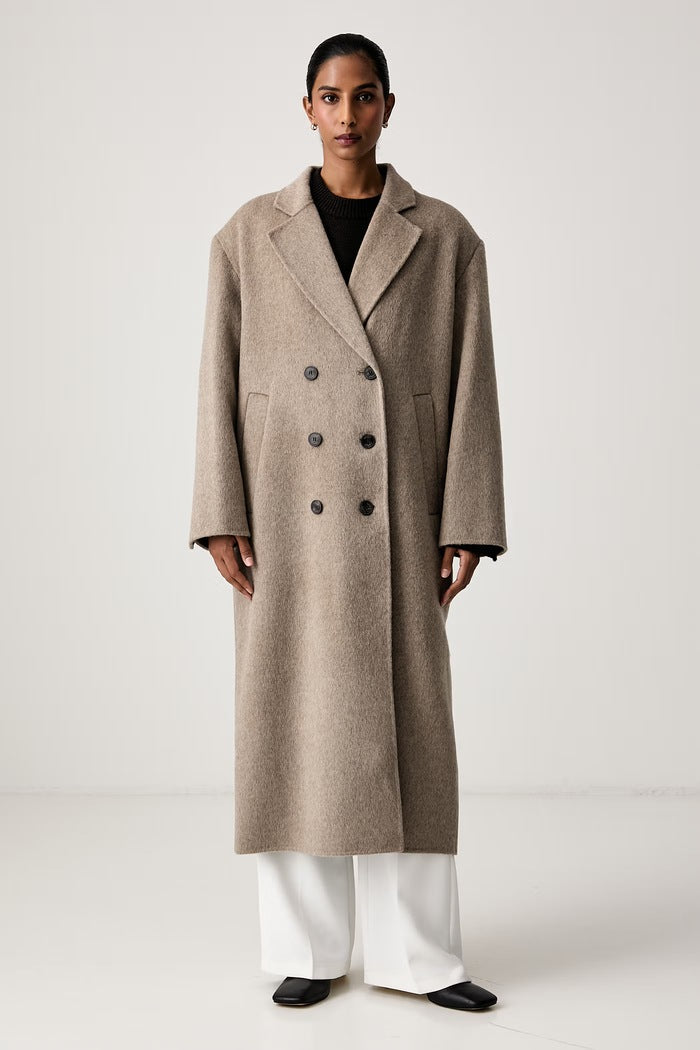 Manteau long croisé beige VICOLO TAC0091 – vue portée